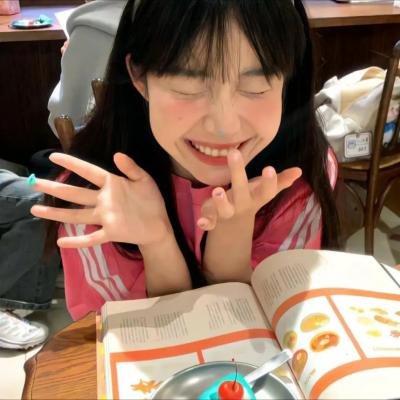 姊姊妹妹站起来